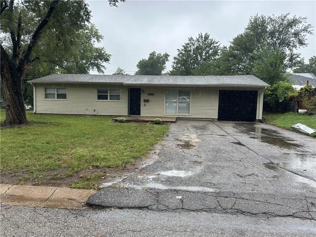 2532 S 51st Ter