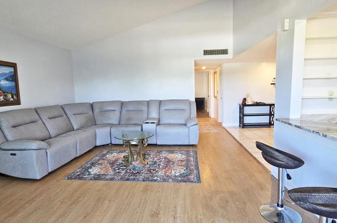 2601 Boundbrook Blvd #206