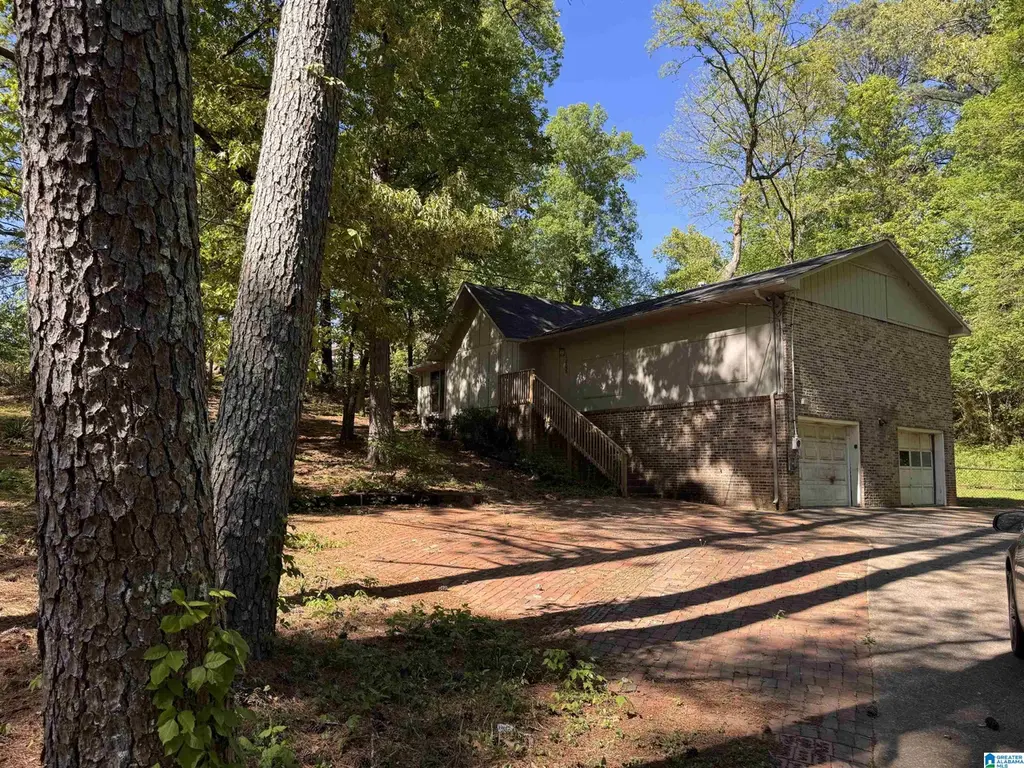 1005 Dawn Dr