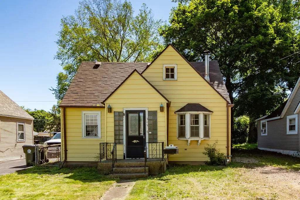 313 Highmoor Dr