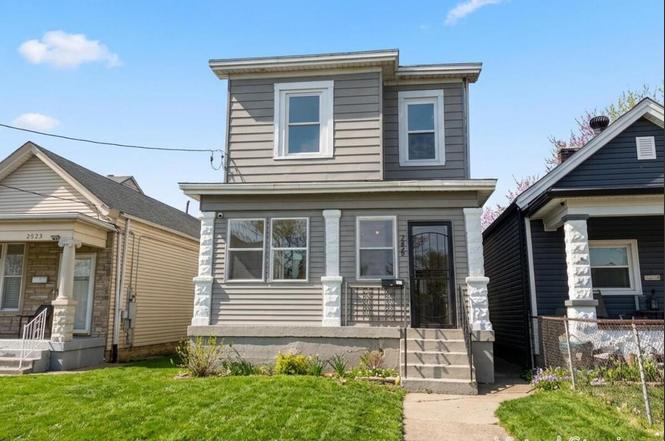 2823 W Main St