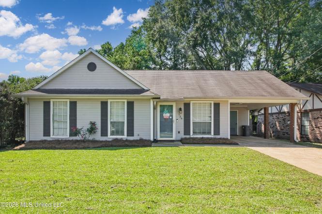 736 Heartwood Dr