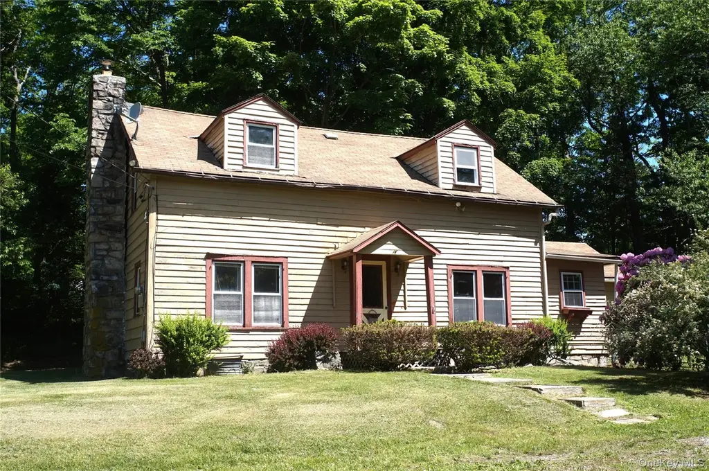 421 Stormville Mountain Rd