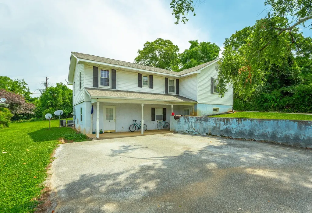 6625 Vaden Dr