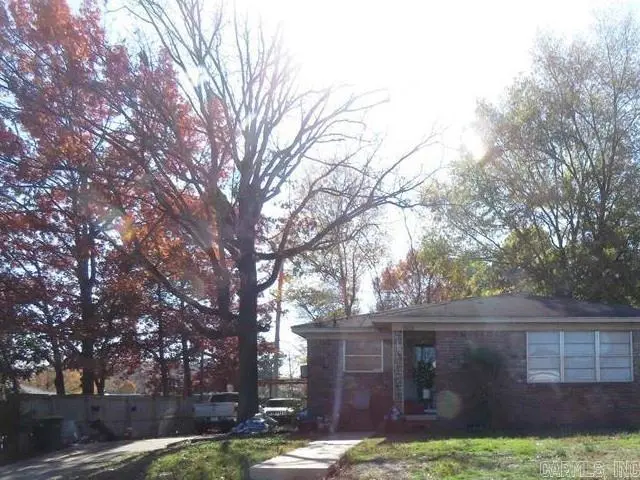 6101 Ridgecrest Dr