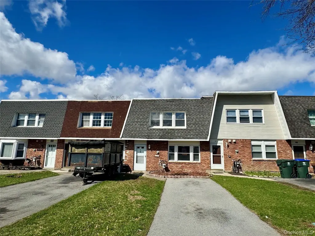 64 Patio Rd