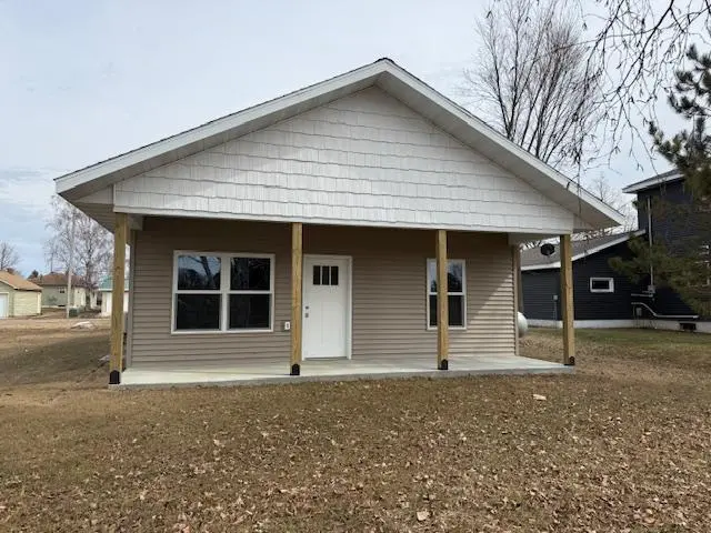 230 Main St N