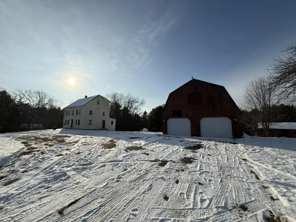 17 Walker Rd