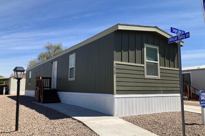1930 W Sego Lily Ln Unit SE1930