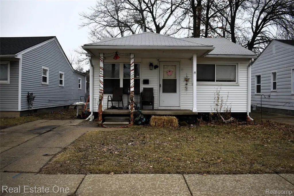 11319 Sherman Ave