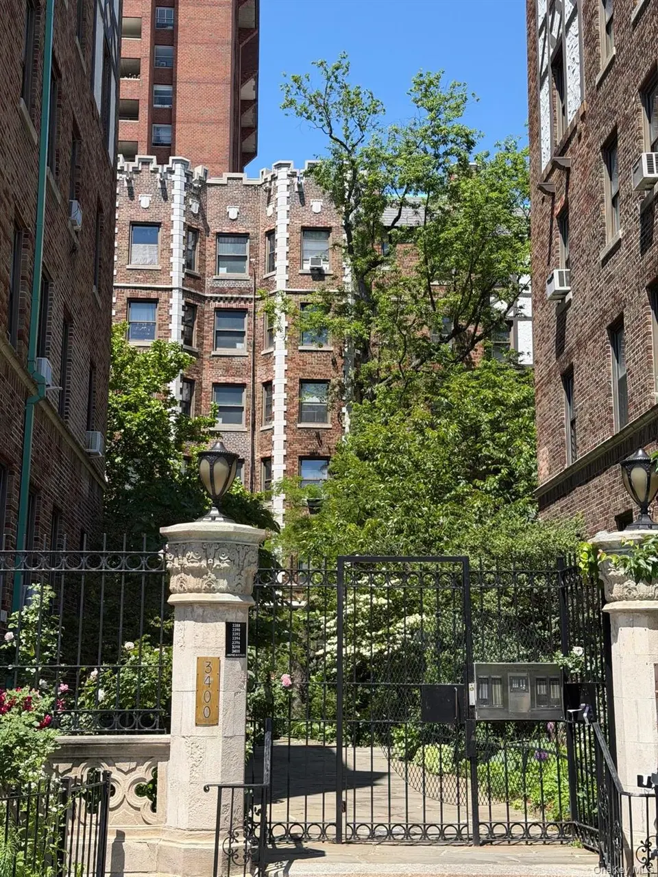 3396 Wayne Ave Unit D22