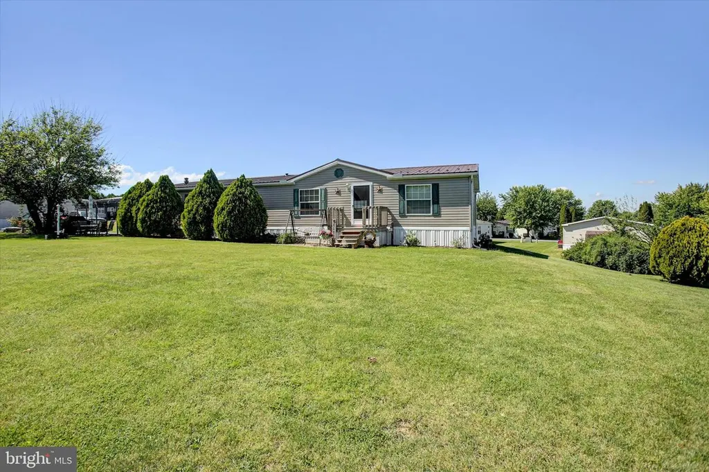 64 Tiffany Dr