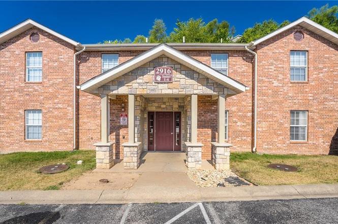 2916 Vinyards Pkwy #3