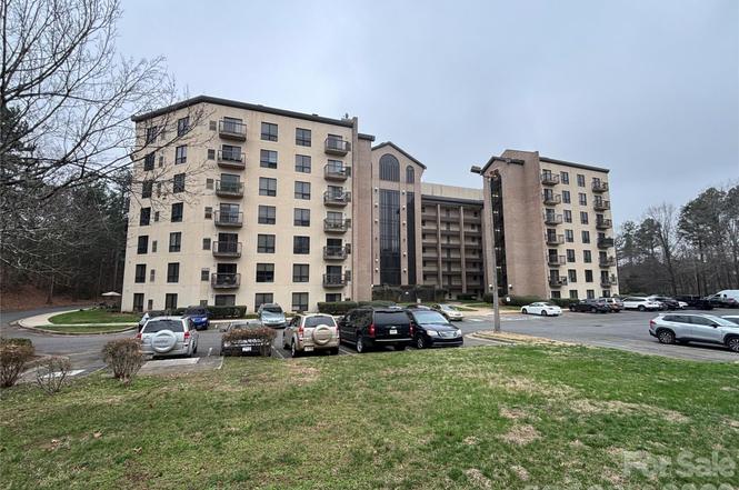 211 Heritage Blvd