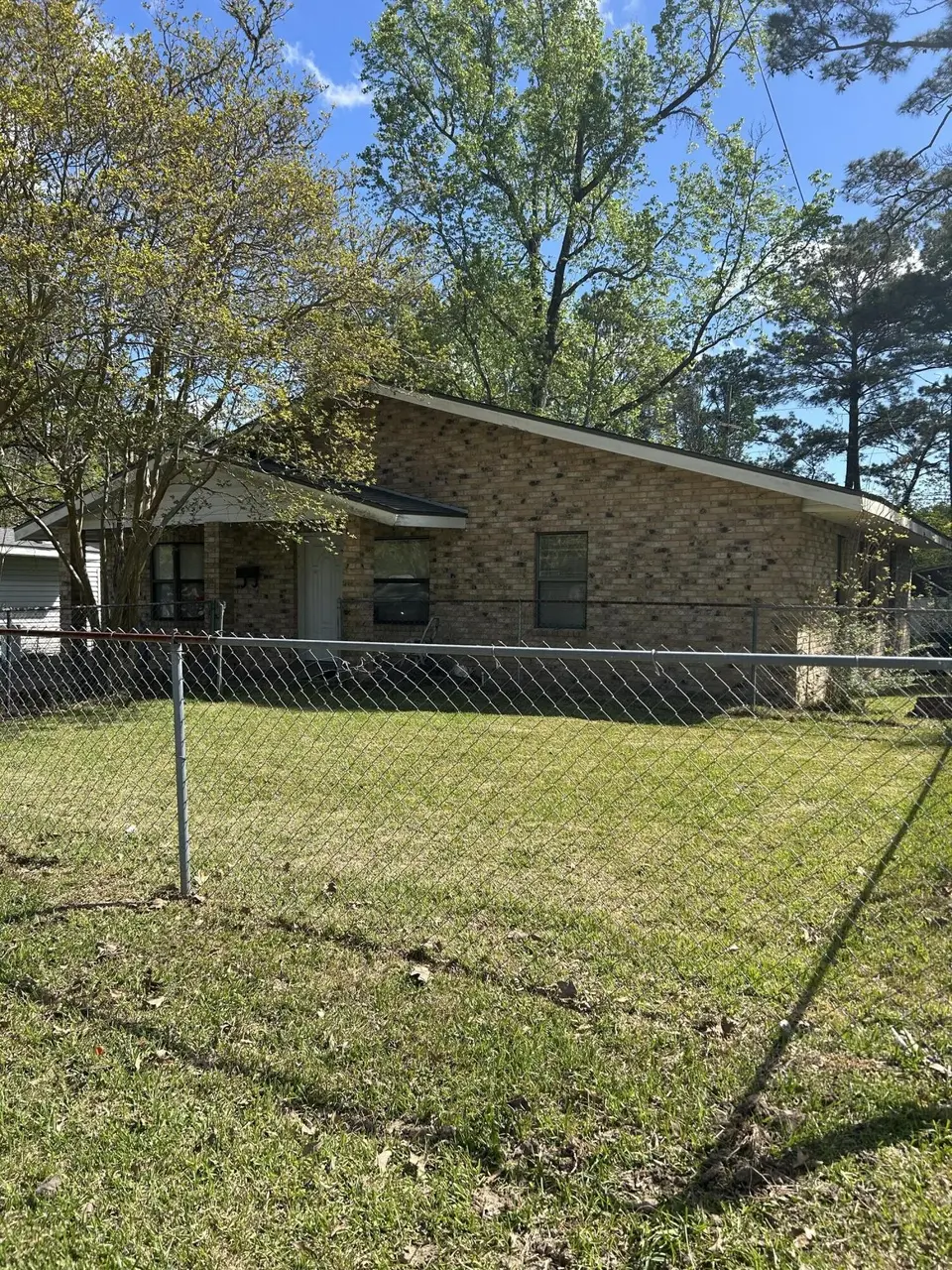 1015 Anderson Dr