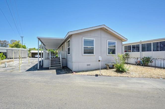 60 Saxton Cir