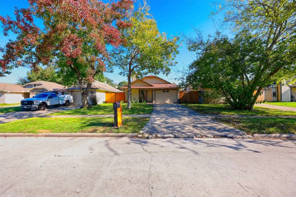 23330 Prairie Bird Dr