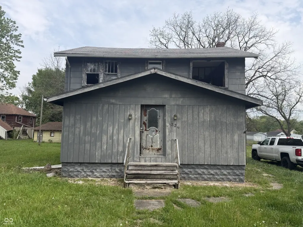 1324 Indiana Ave