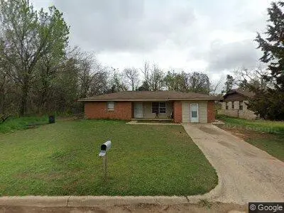 9205 NE 45th St