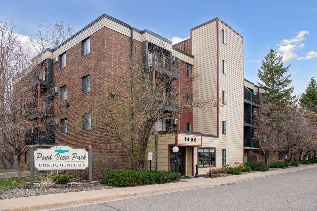 1400 Dakota Ave S #103