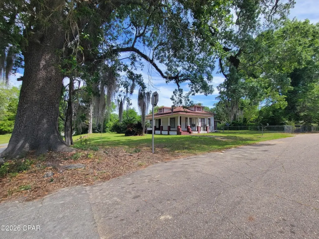 5282 Dothan St