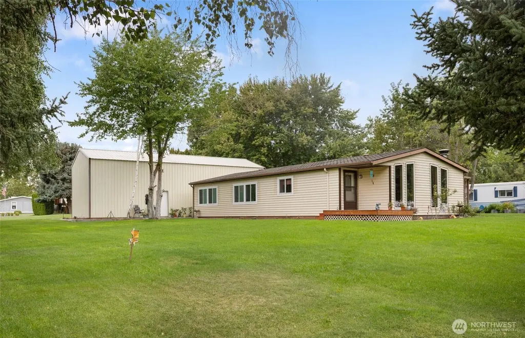7472 Road F SE #8