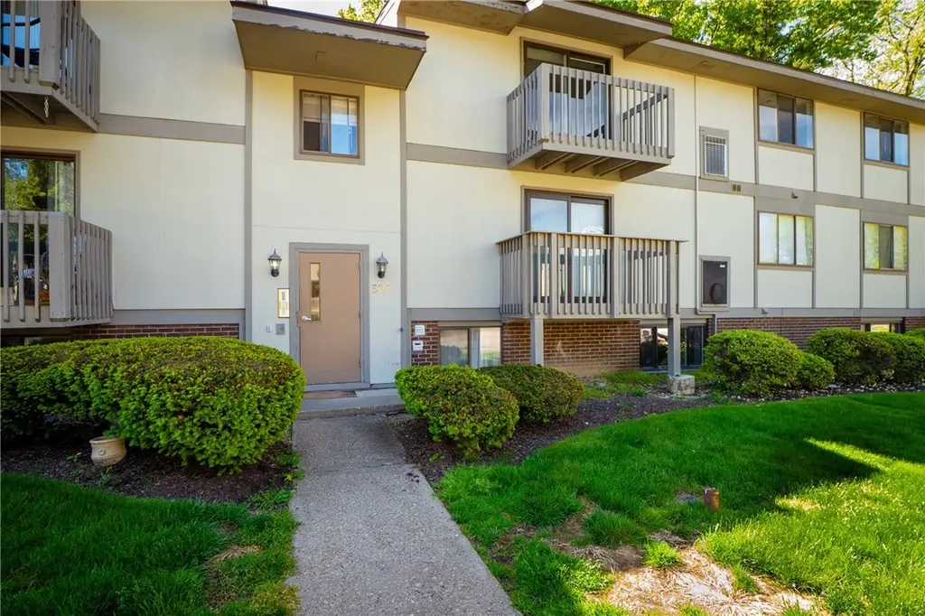 507 Hunters Path Rd #12