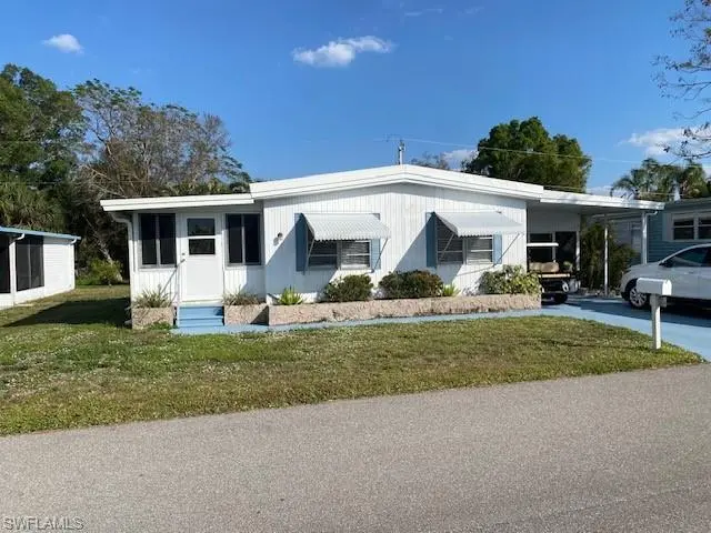 2738 Indianwood Dr