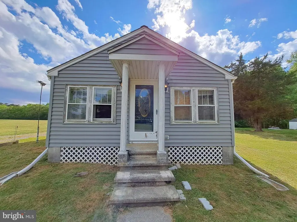 2139 Groton Rd