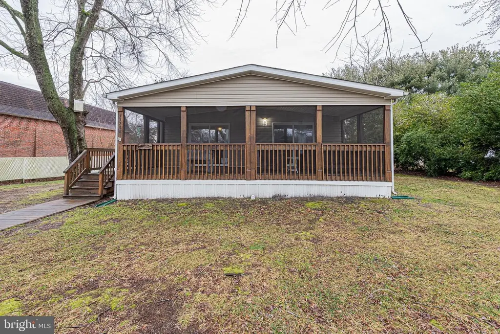 17282 Ridge Line Dr