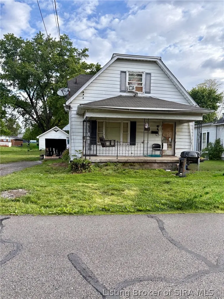 132 W Owen St
