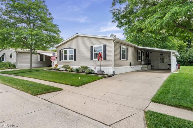 43 Periwinkle Dr
