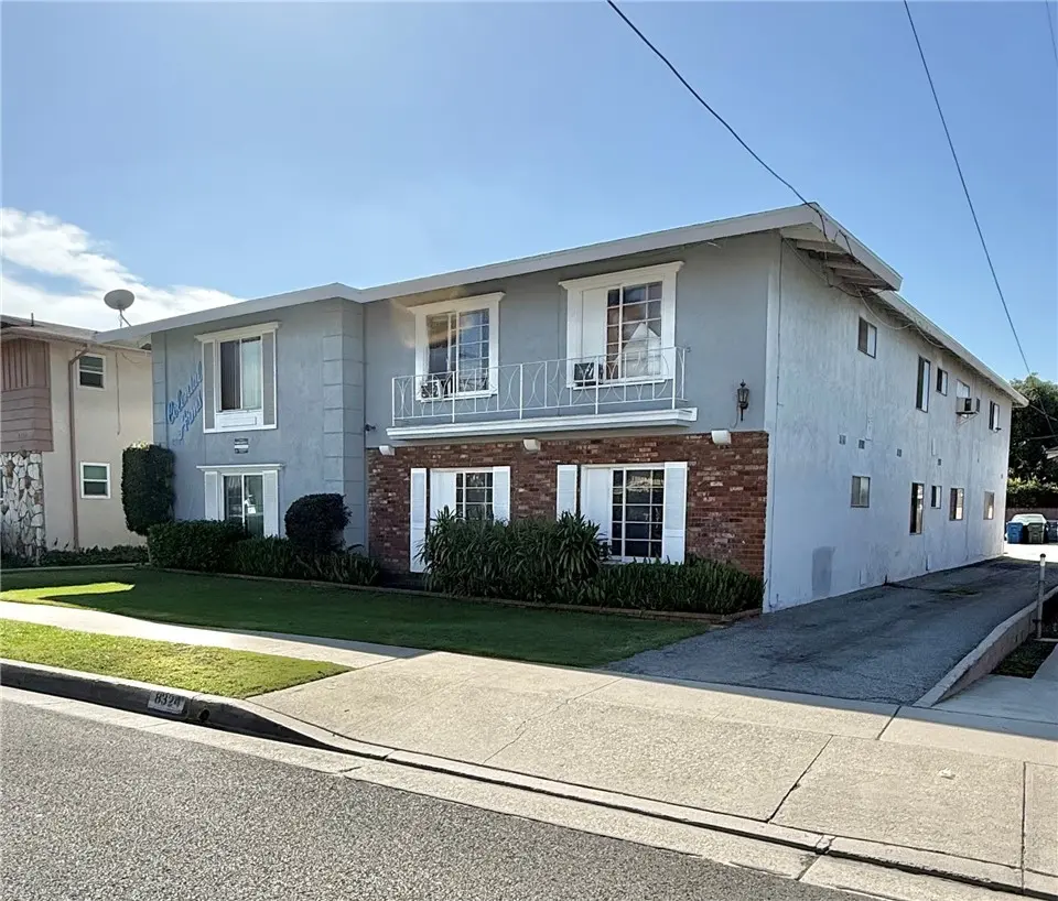 8324 Alameda