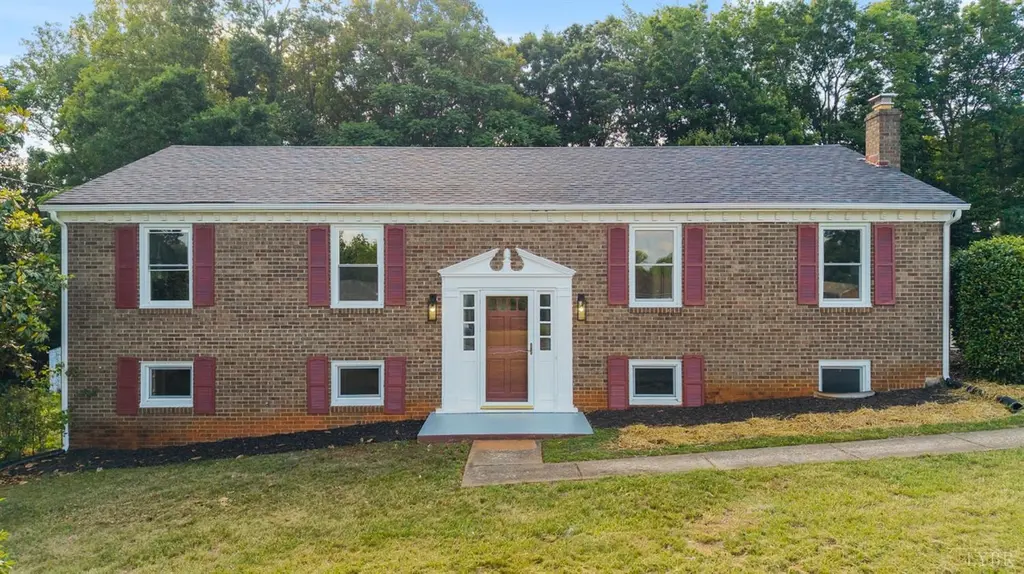 138 Sunnymeade Rd