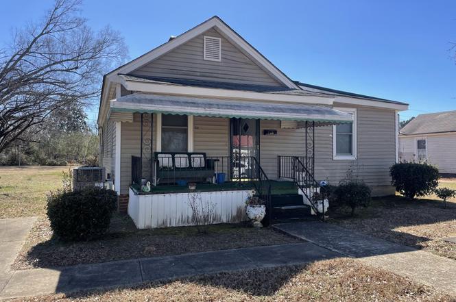 219 Carver St