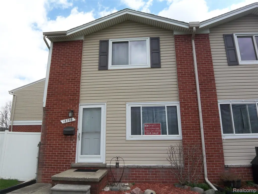 18708 Kendell Ct