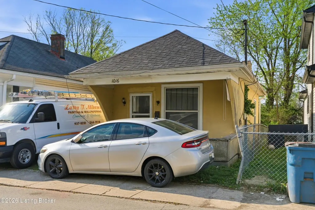 1016 High St