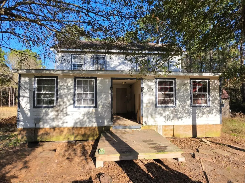 2220 Lee Turner Rd