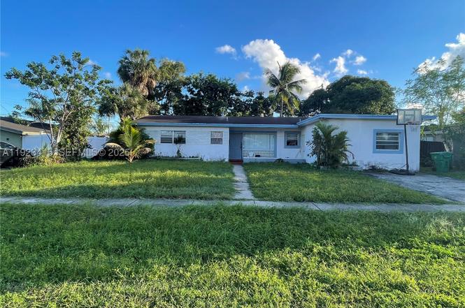 3880 NW 6th St