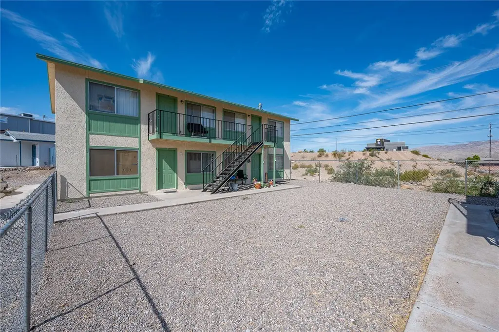 1545 Sierra Vista Dr