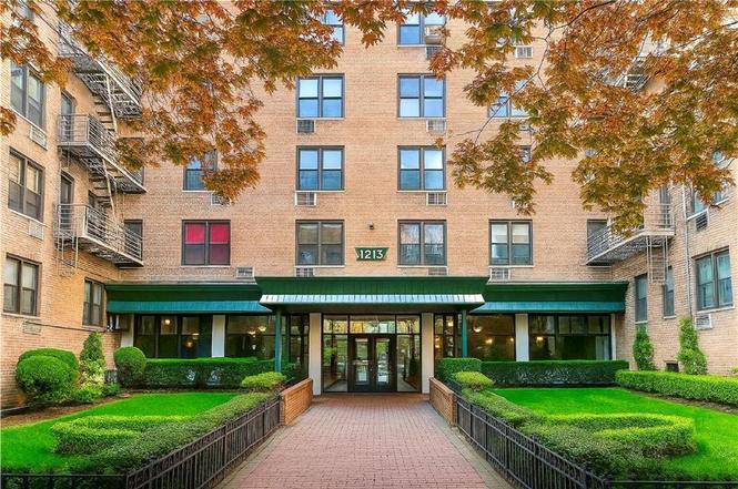 1213 Avenue Z Unit D24