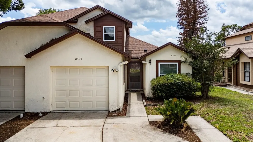 8534 Sparrowhawk Ct