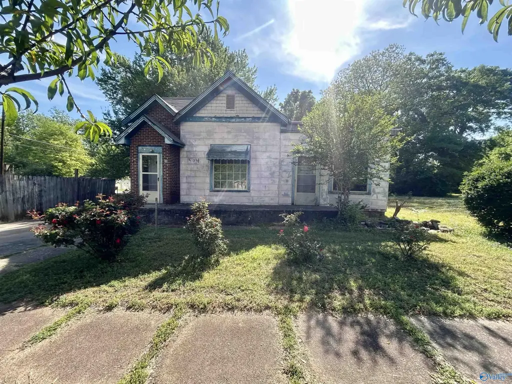 404 7th Ave SW