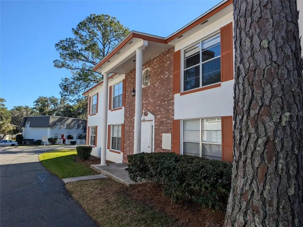 2564 SE 15th Ave Unit E