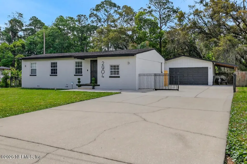 2904 Jerry Ln