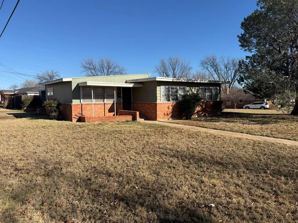 1401 Bristol Dr