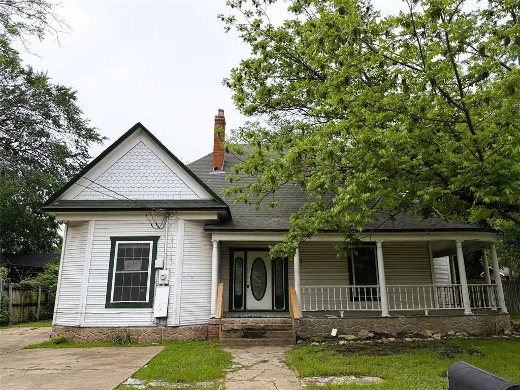215 Heath St