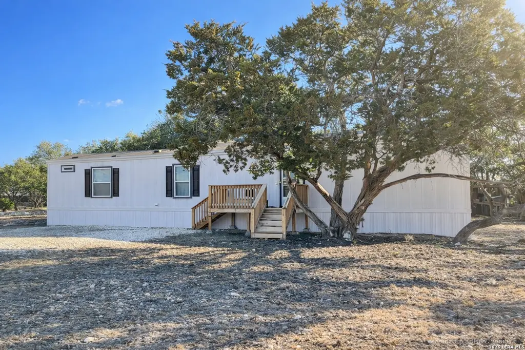 691 Private Road 1510