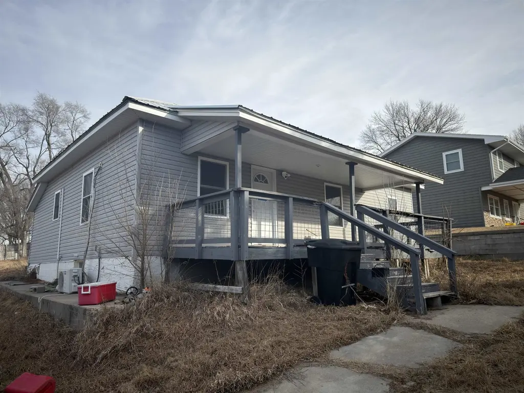 412 Hale St