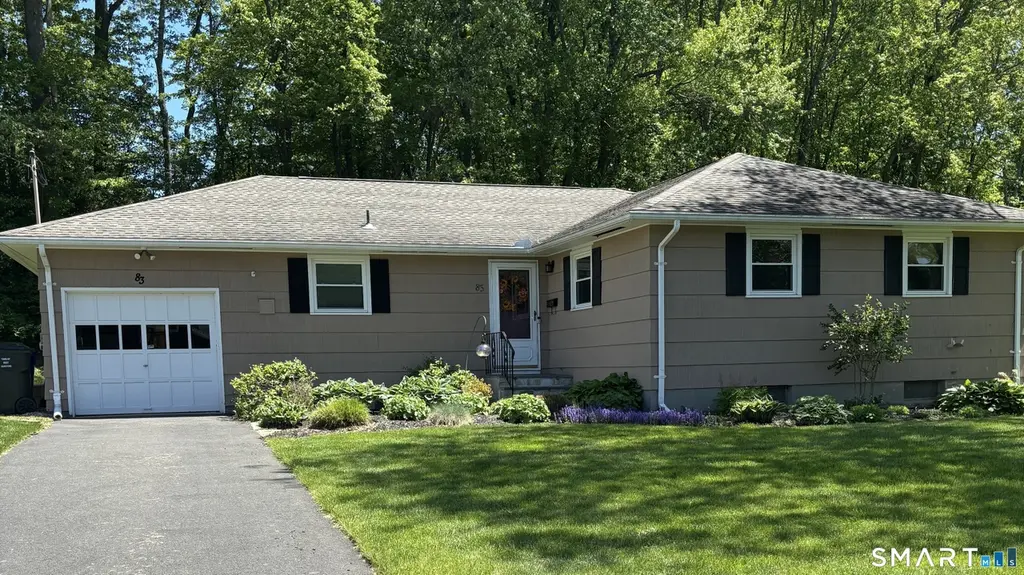 83 Northbrook Dr